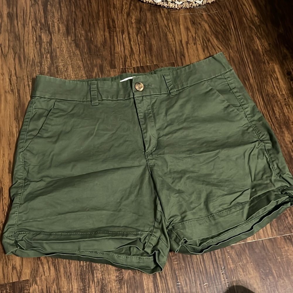 Old navy. olive shorts